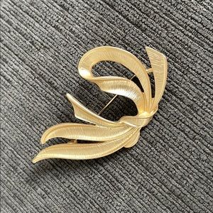 Vintage Style Gold Brooch